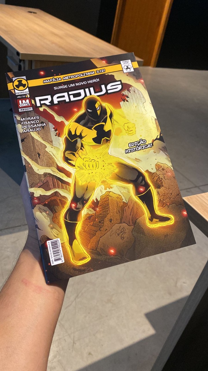 Gibi inédito de super-heróis de Marília, Radius, será lançado neste sábado no anfiteatro da Universidade de Marília